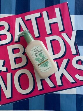NWT Bath & Body Works Cucumber & Lily Daily Moisturizing Hand Soap
